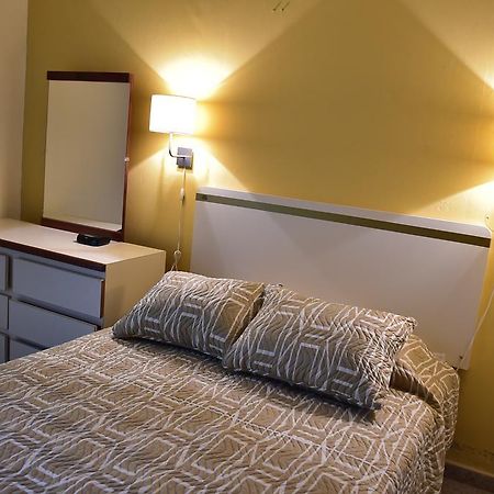 Hostal Universitario Сан Херман Екстериор снимка