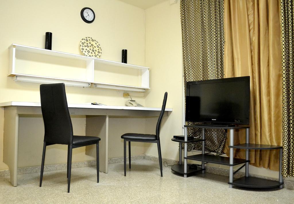 Hostal Universitario Сан Херман Екстериор снимка