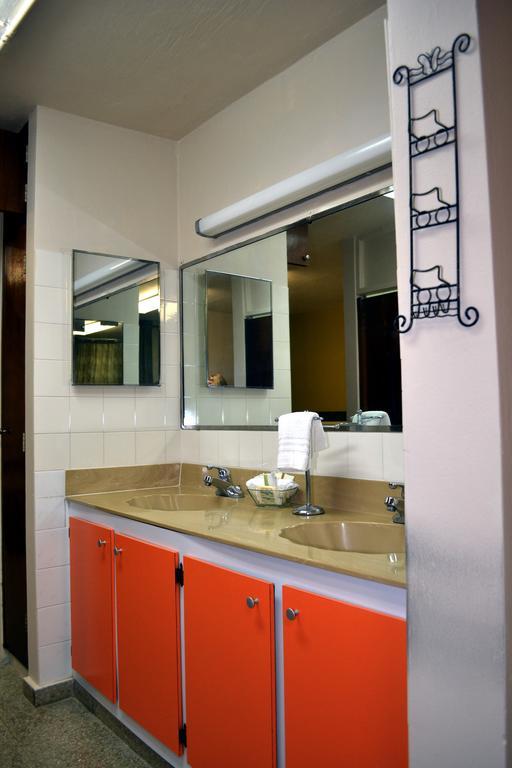 Hostal Universitario Сан Херман Екстериор снимка