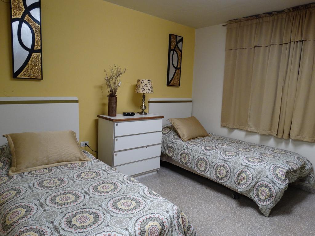 Hostal Universitario Сан Херман Екстериор снимка
