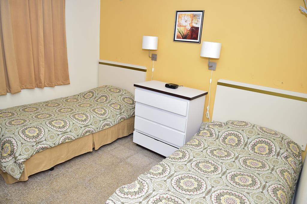 Hostal Universitario Сан Херман Екстериор снимка