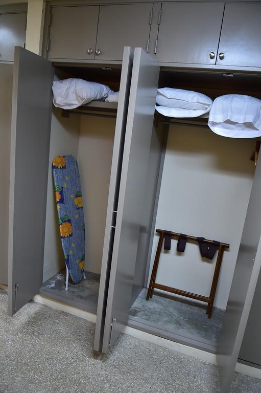 Hostal Universitario Сан Херман Екстериор снимка