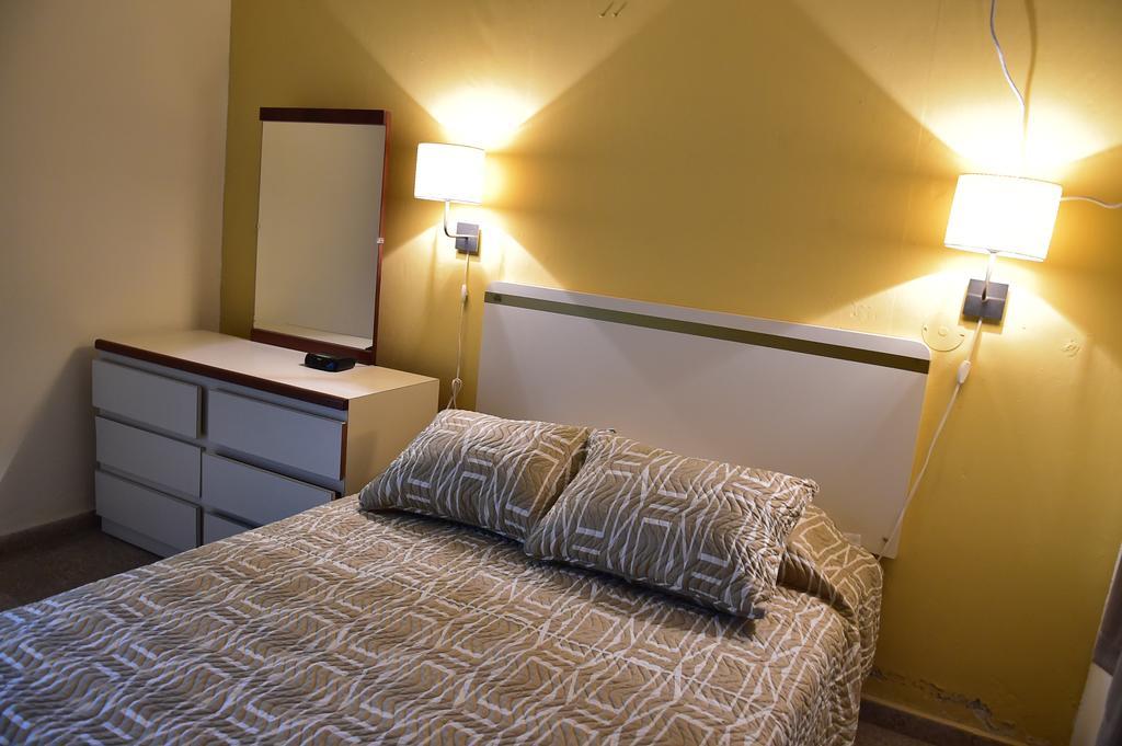 Hostal Universitario Сан Херман Екстериор снимка